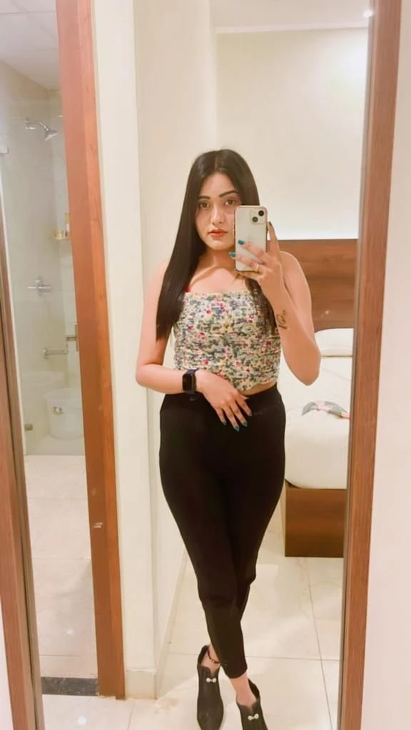 Housewifes & Milfs in Delhi/ncr – Indian escort in New Delhi — 3 / 5