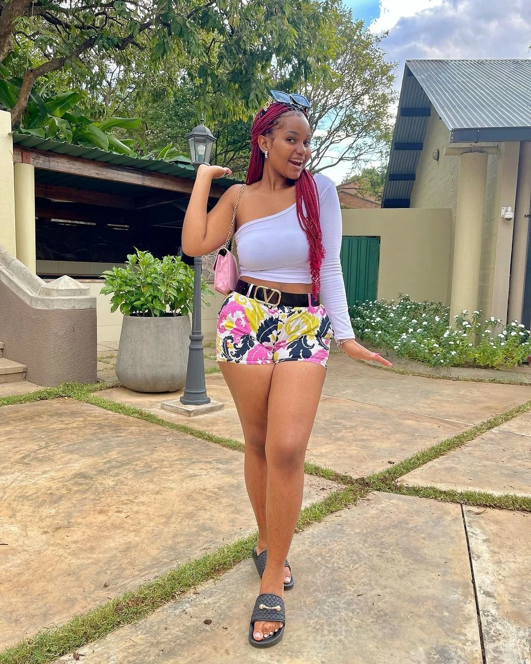 Stacy – South African escort in Hyderabad — 2 / 5