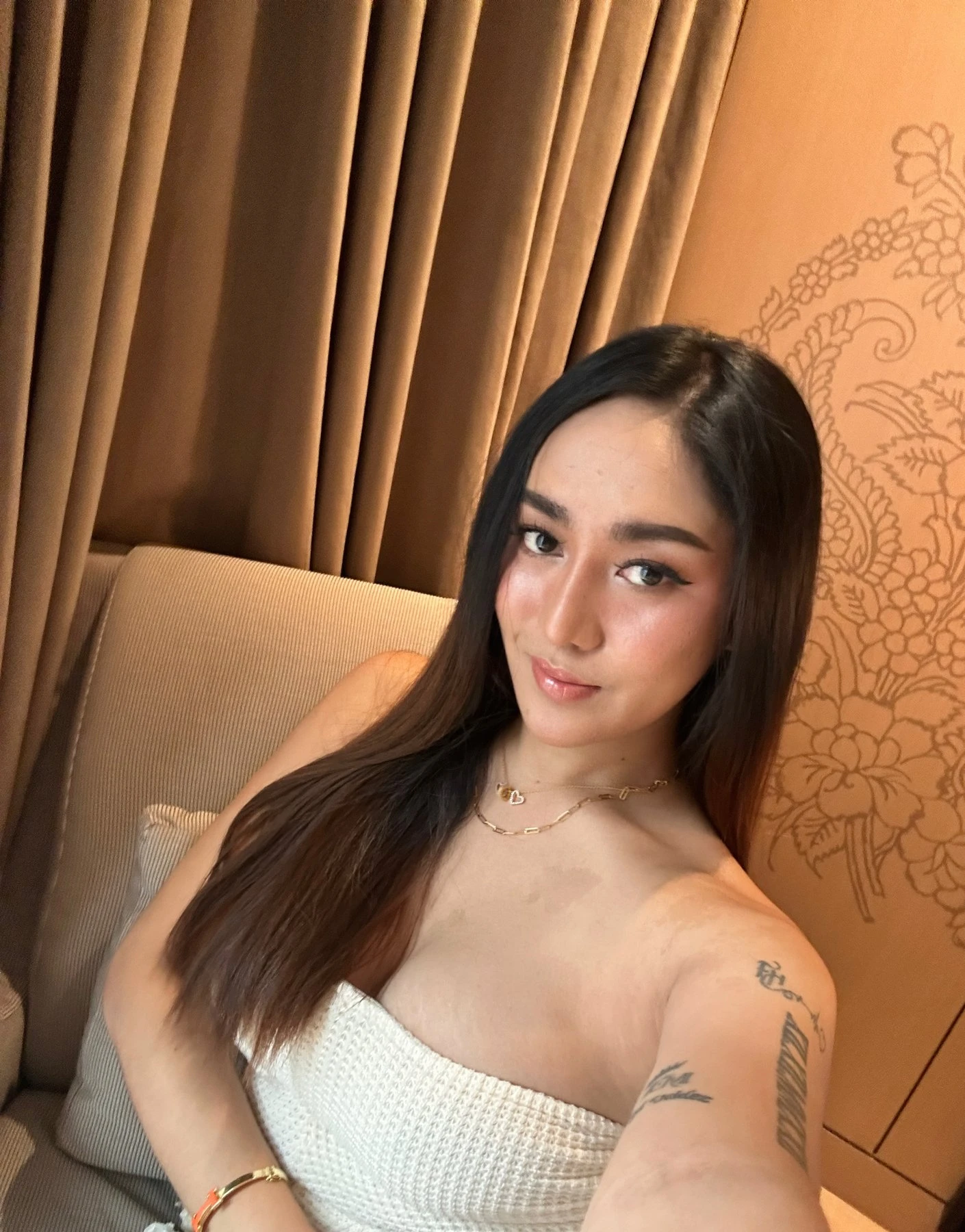 Best SERVICE IS BACK ! – American escort in Macao — 12 / 28