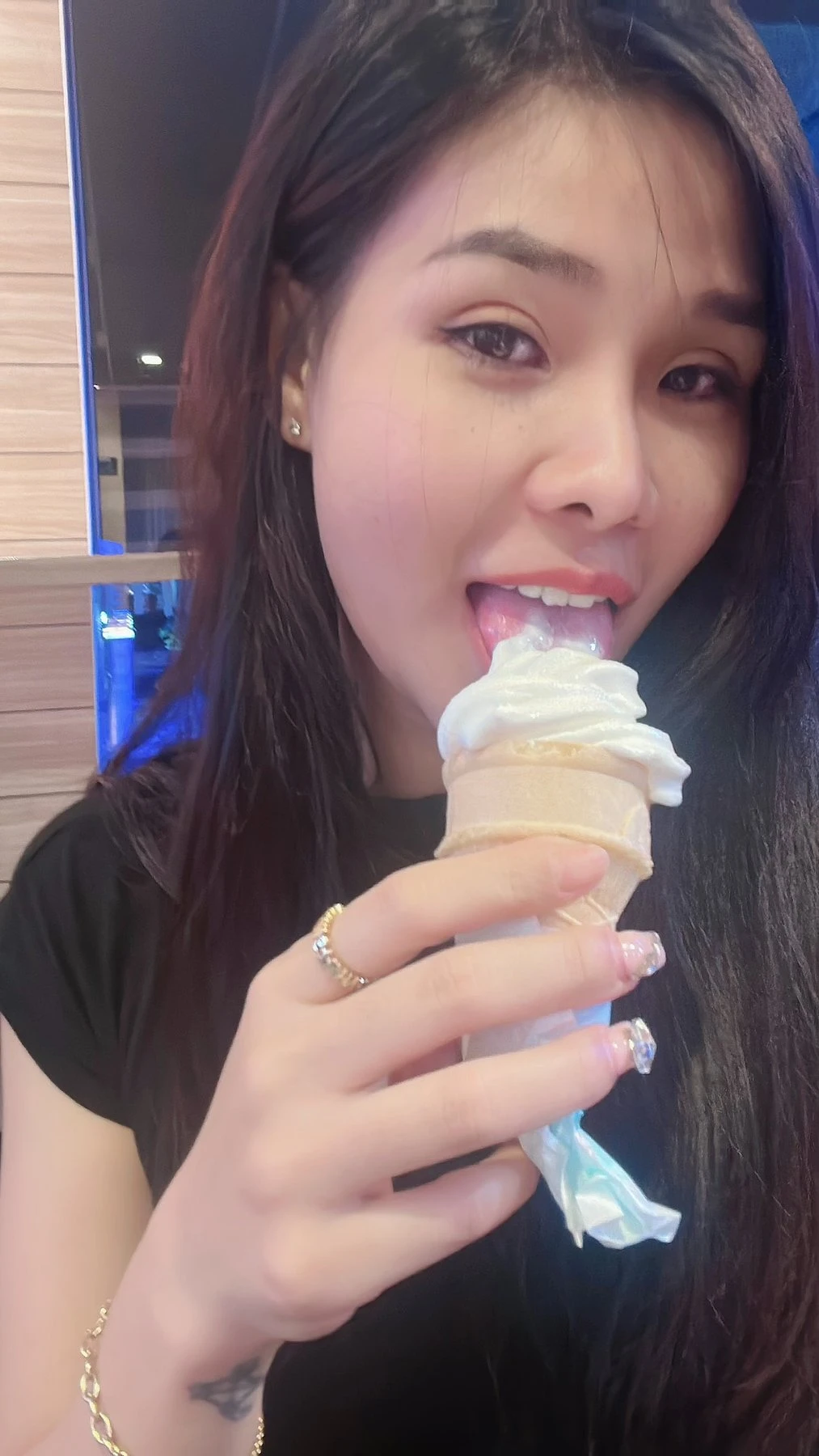 Kimberly HCM – Vietnamese masseuse in Ho Chi Minh City — 10 / 25
