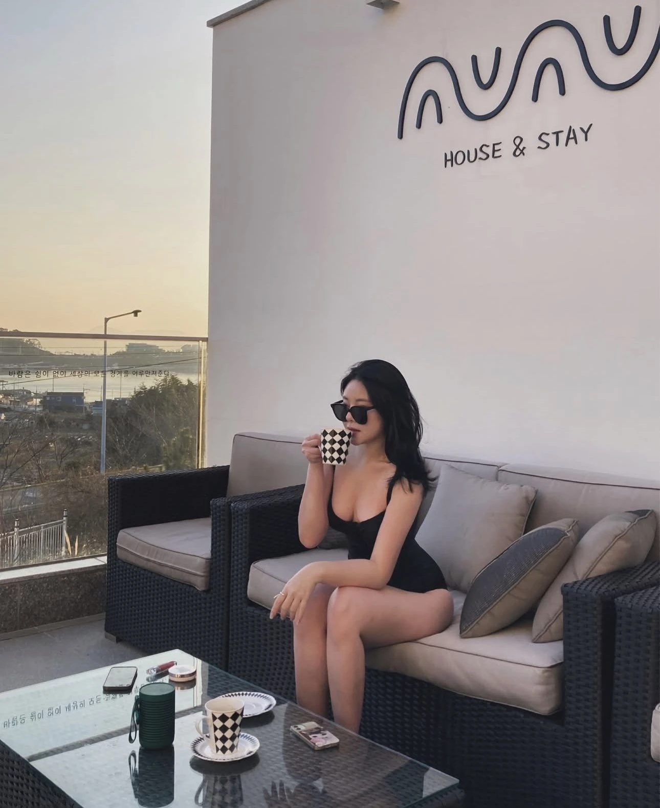Sujung – South Korean escort in Seoul — 3 / 4