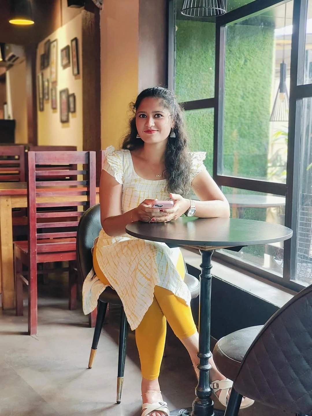 Rashmika – Indian escort in Kolkata — 3 / 4