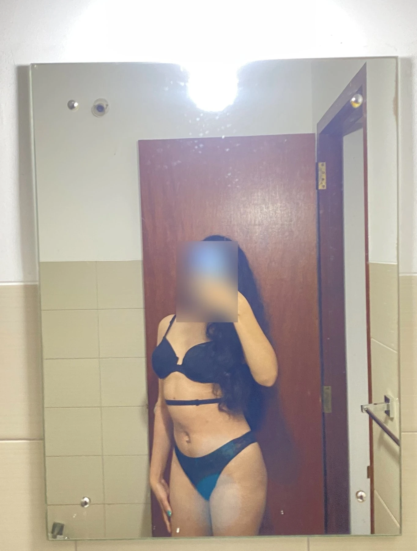 Warsha – Sri Lankan escort in Colombo — 2 / 5