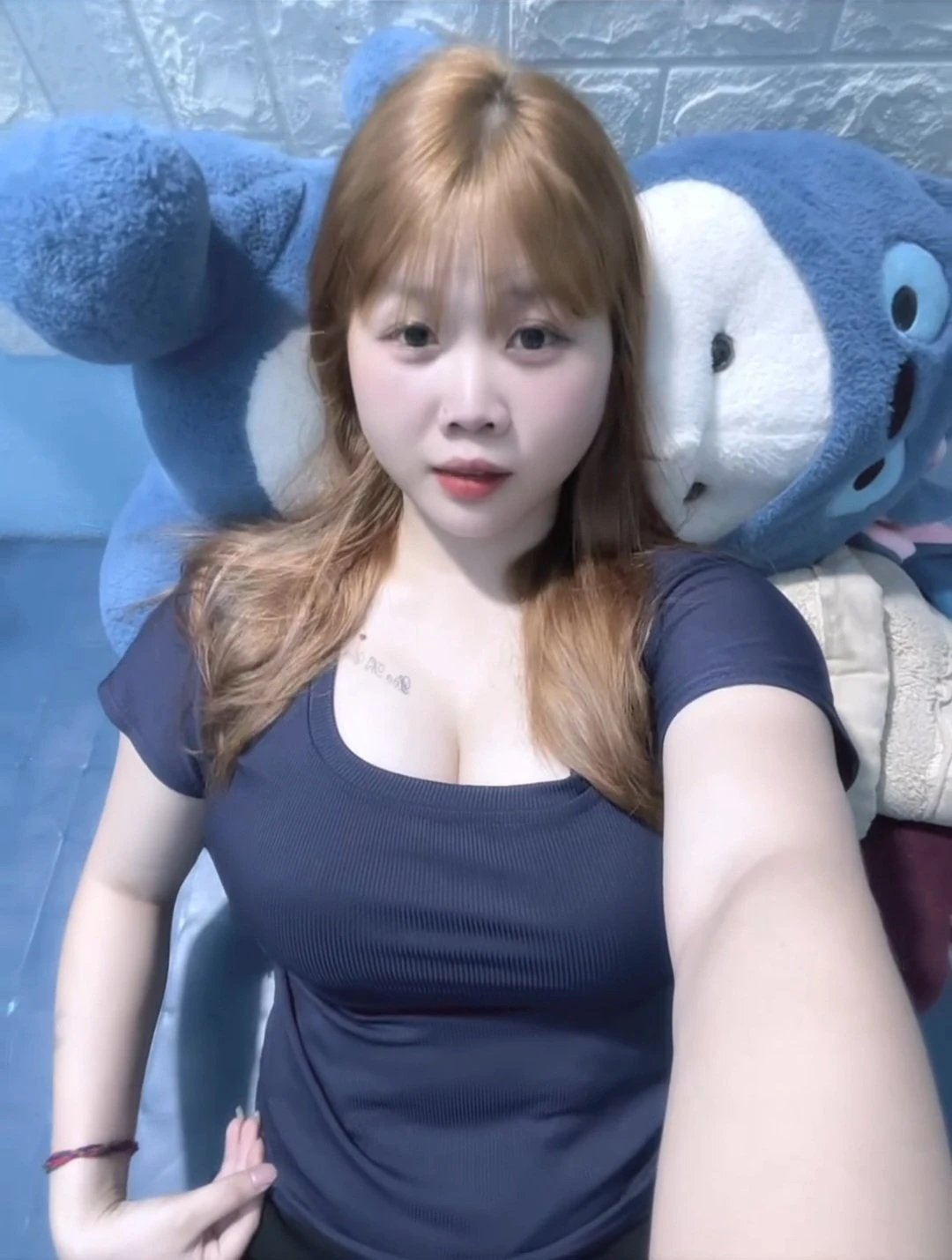 Jang – Thai escort in Mumbai — 1 / 2