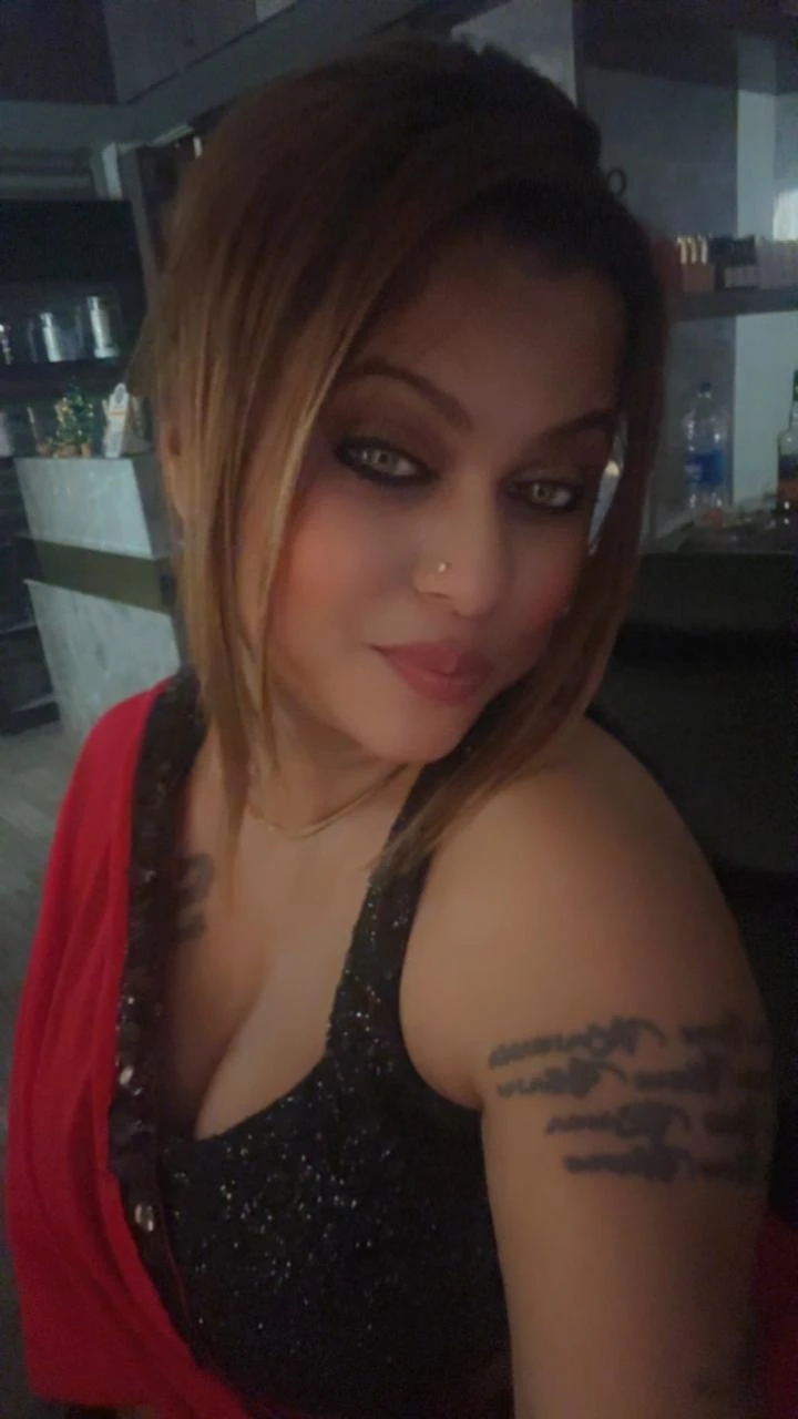 Shweta – Indian escort in Kolkata — 12 / 14