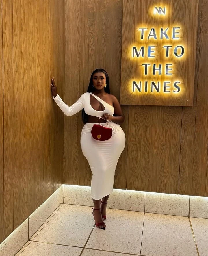 June – Rwandan escort in Erbil — 4 / 5