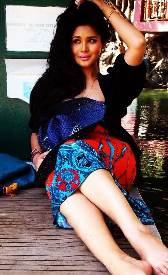 Princess Mahsuri 1 – Singaporean escort in Beirut — 3 / 4