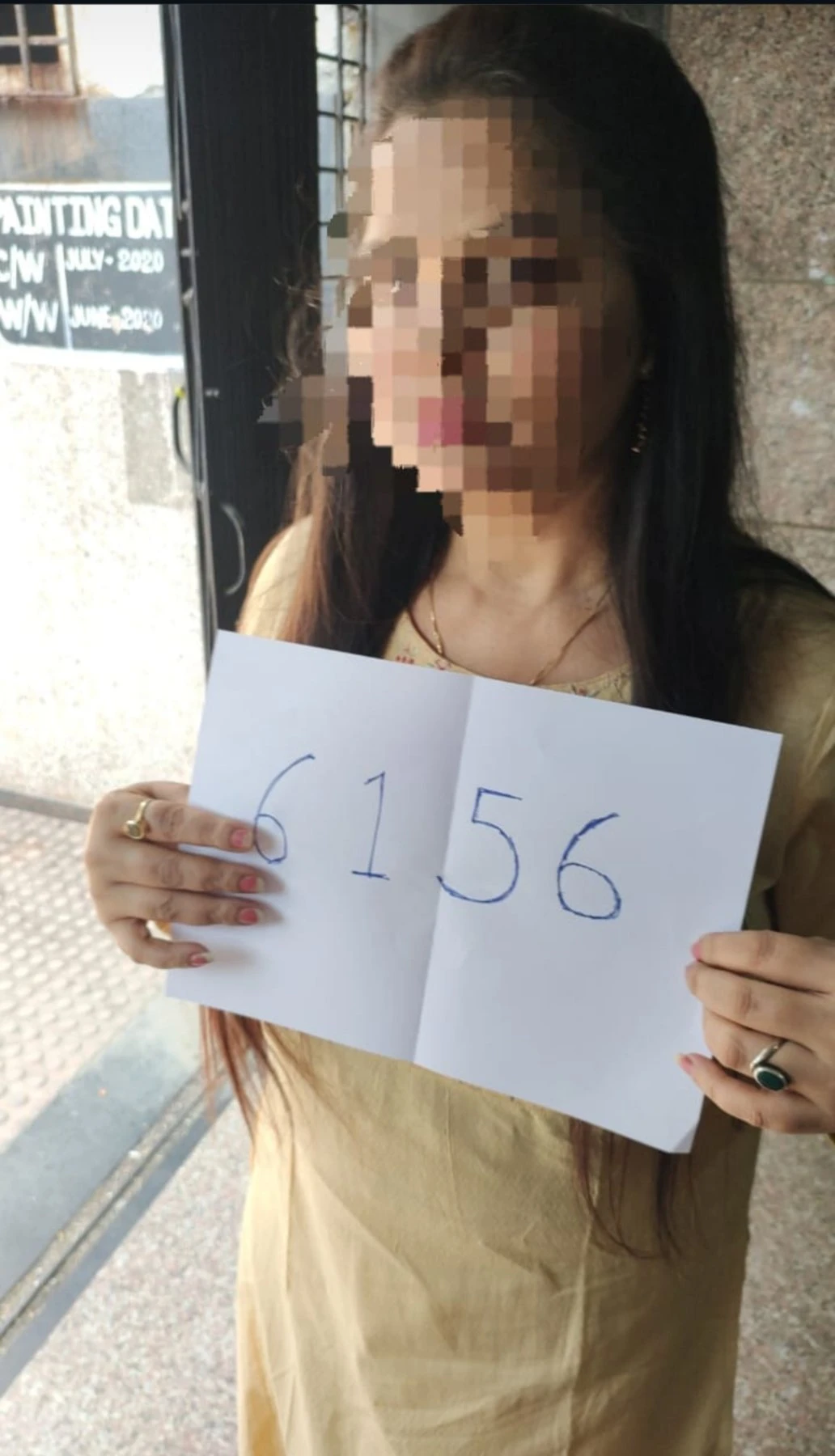 Sonam bhabhi - biggest boobs in MR – Indian escort in Mumbai — 5 / 18