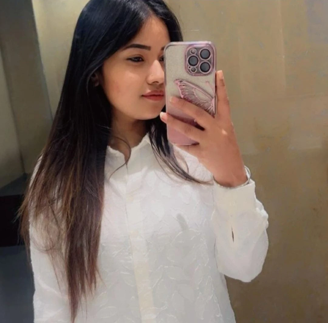Independent ( Cam and Real Meet ) – Indian escort in Hyderabad — 4 / 6