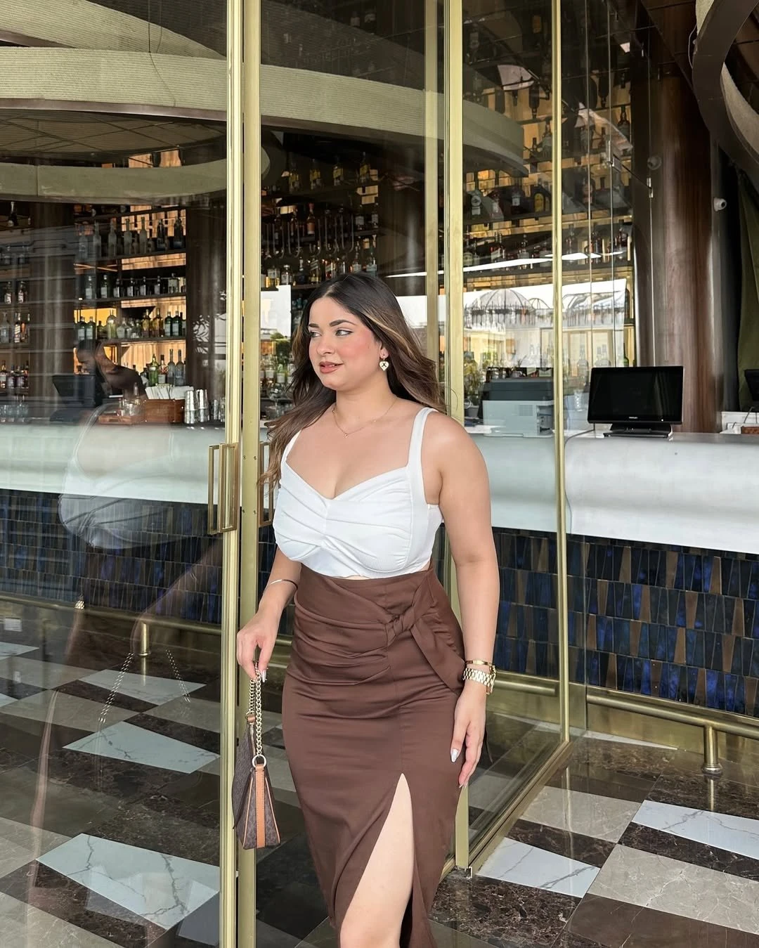 Hiral – Indian escort in Lucknow — 6 / 7