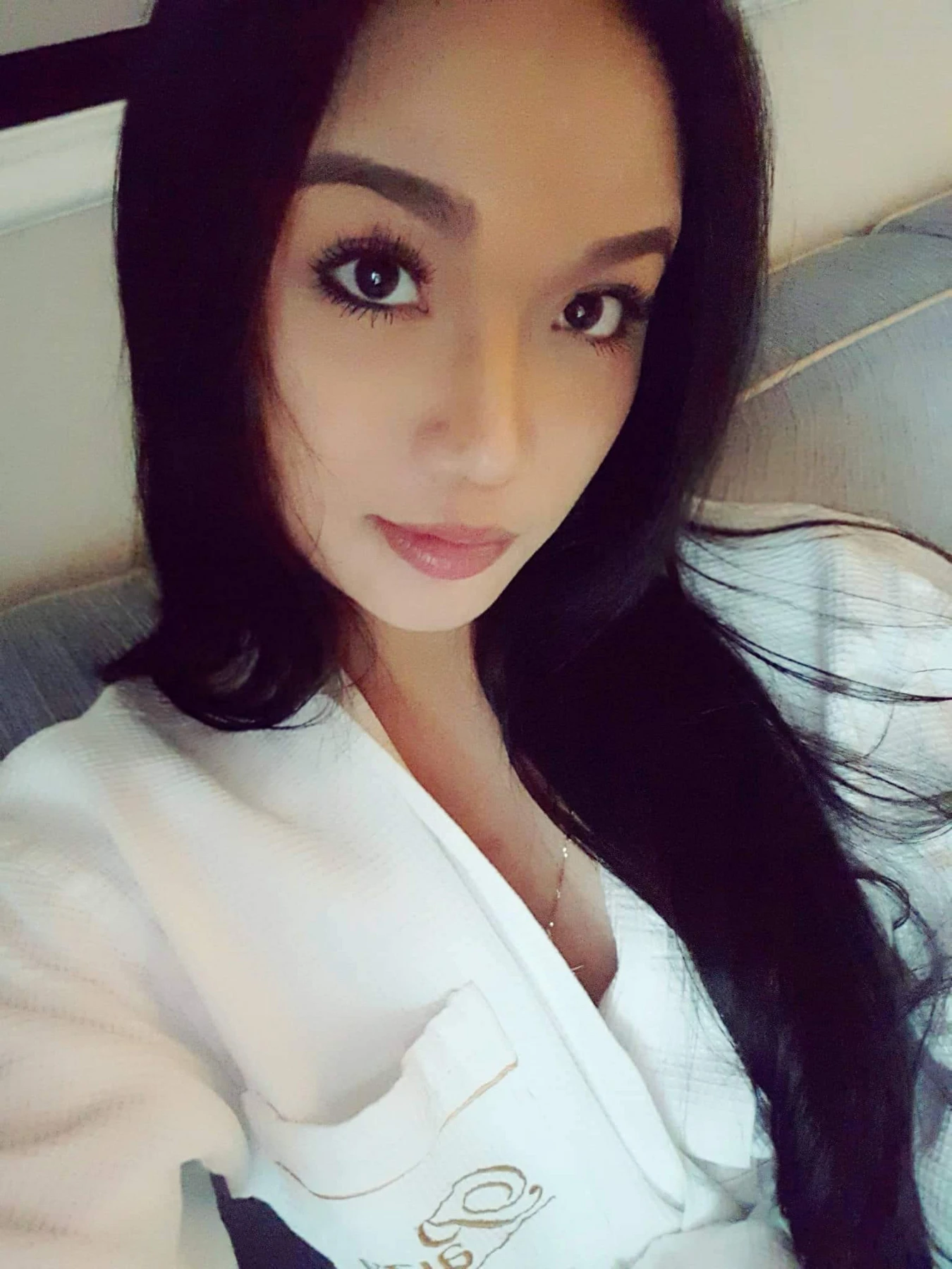 Elizabeth – Filipino escort in Macao — 13 / 18
