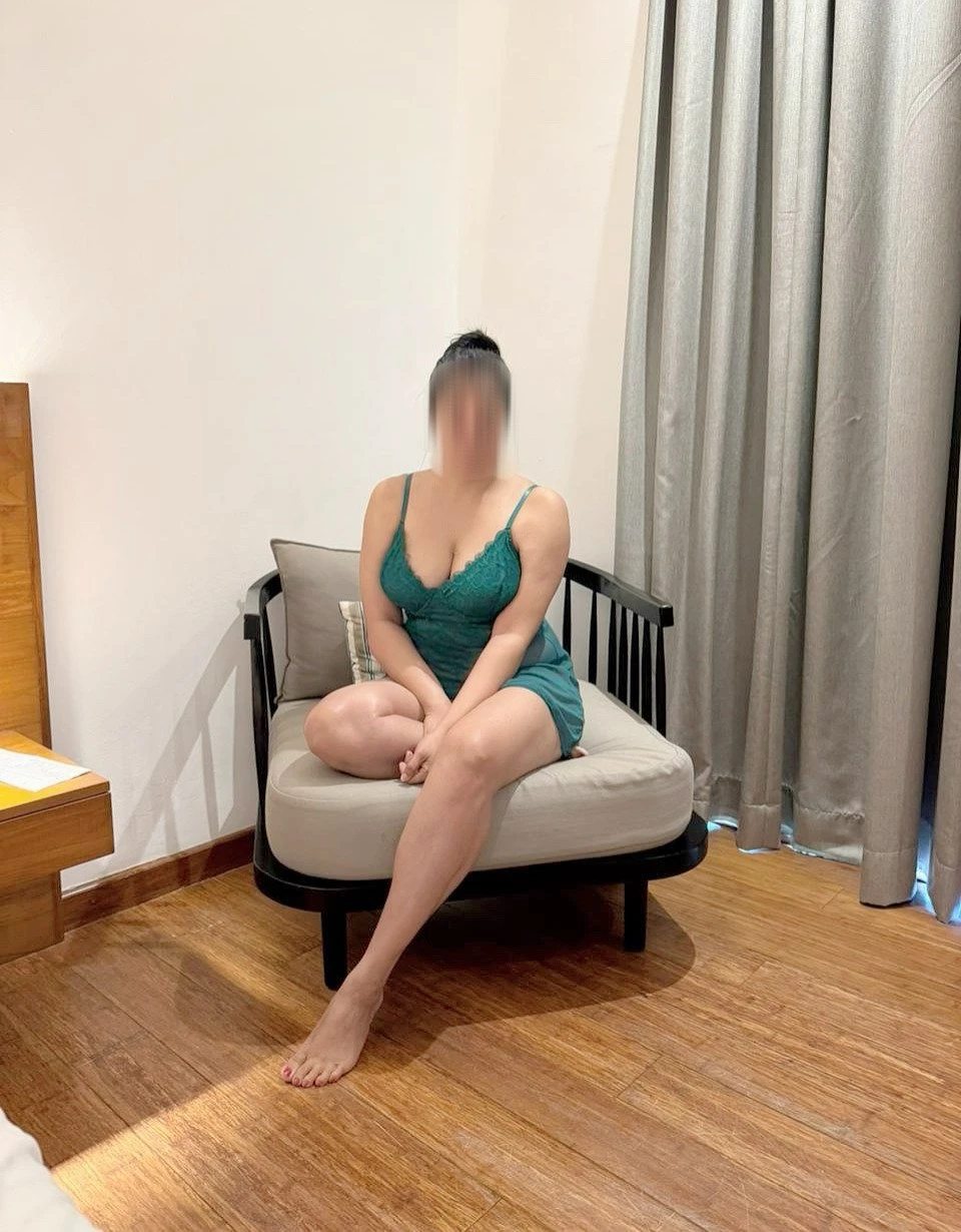 The Only Elegant, Warm & Playful MILF – Sri Lankan escort in Colombo, Escort, Colombo
