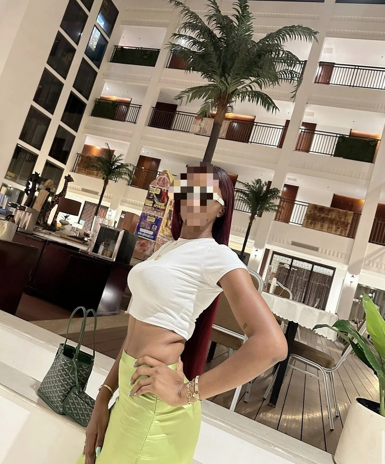 Rissa – Ghanaian escort in Abidjan — 3 / 6