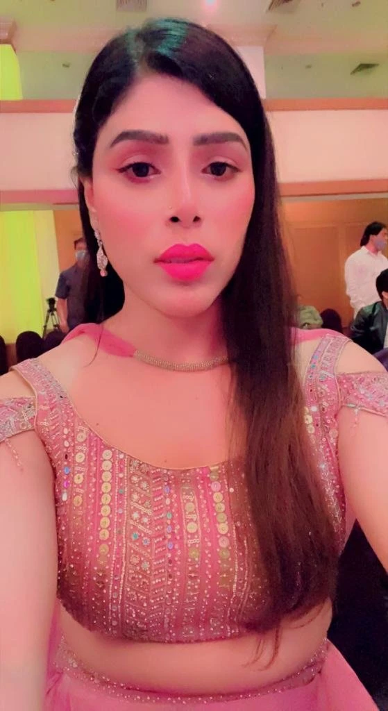 Arshi Khan 143 – Indian escort in New Delhi — 1 / 3