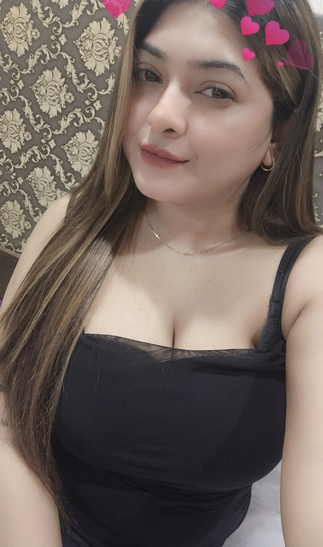 Nishu real meet incall – Indian escort in Ahmedabad — 23 / 28