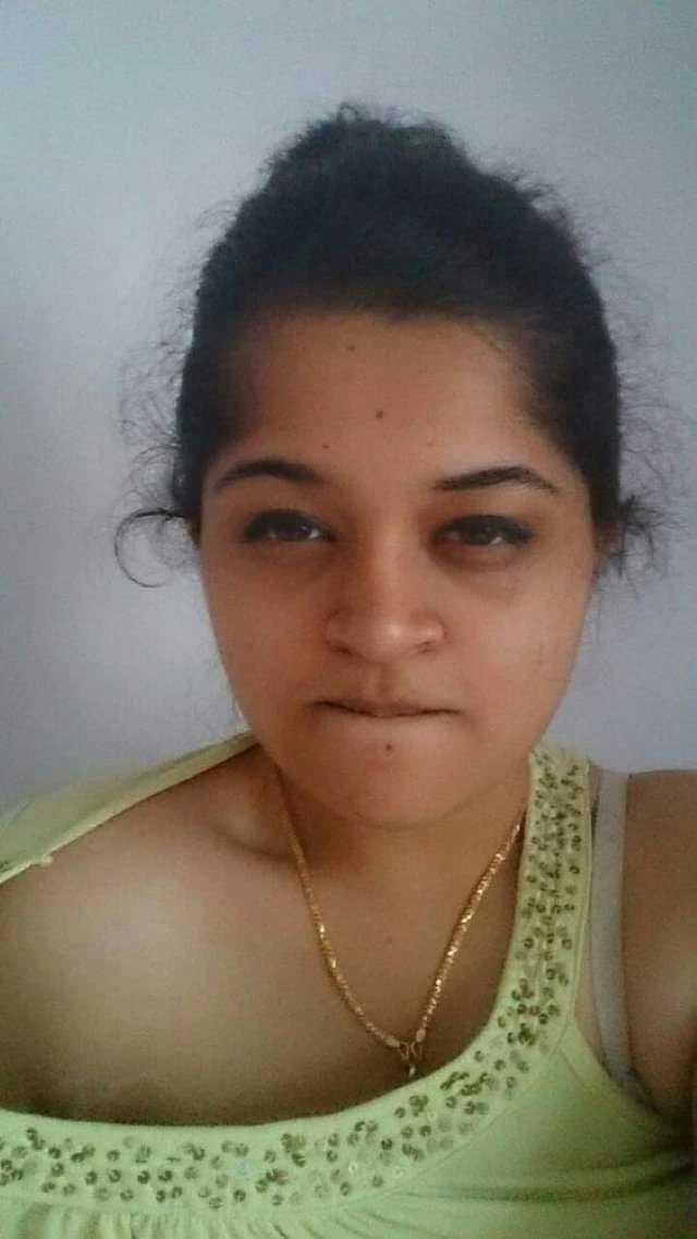 Sunita Sexy – Indian escort in Mumbai — 2 / 3