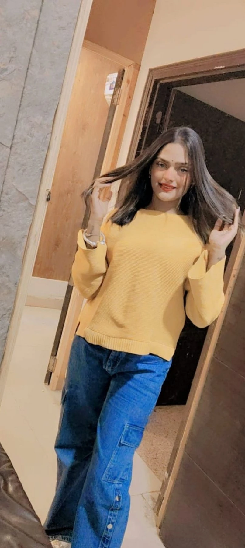 Pari – escort in New Delhi — 4 / 7