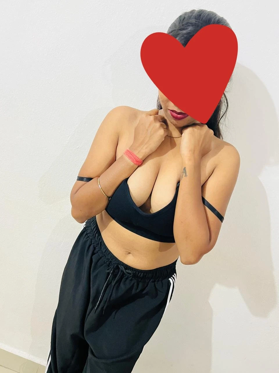 Priya – Indian escort in Pune — 5 / 14