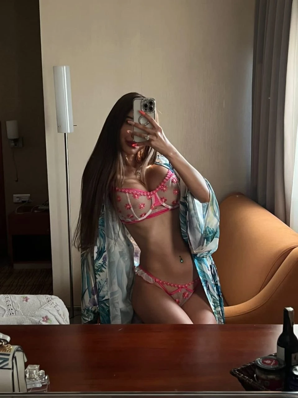 Sabrinna – Russian escort in Beirut — 4 / 5