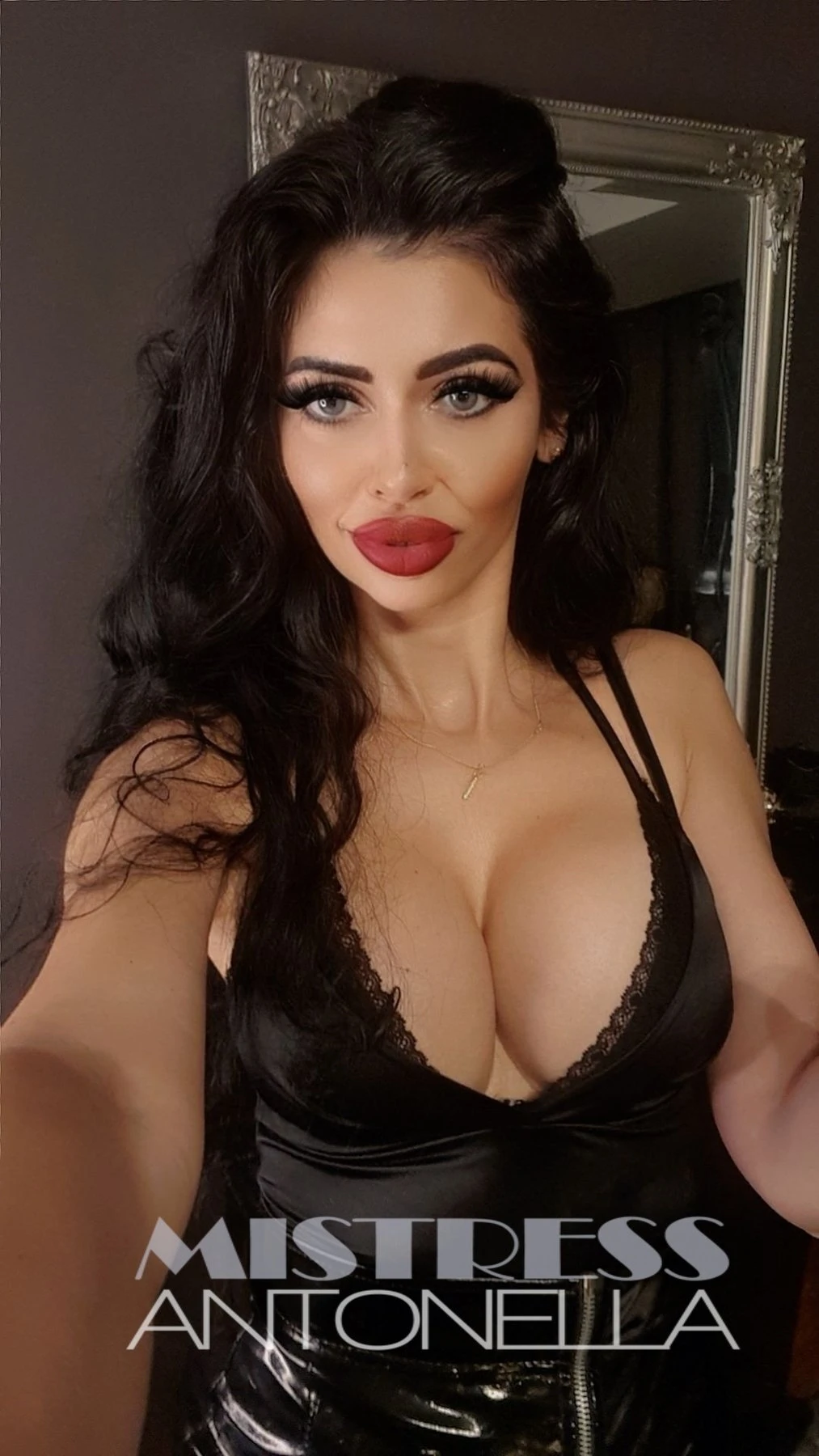 Mistress Antonella – Romanian dominatrix in Bucharest — 10 / 31