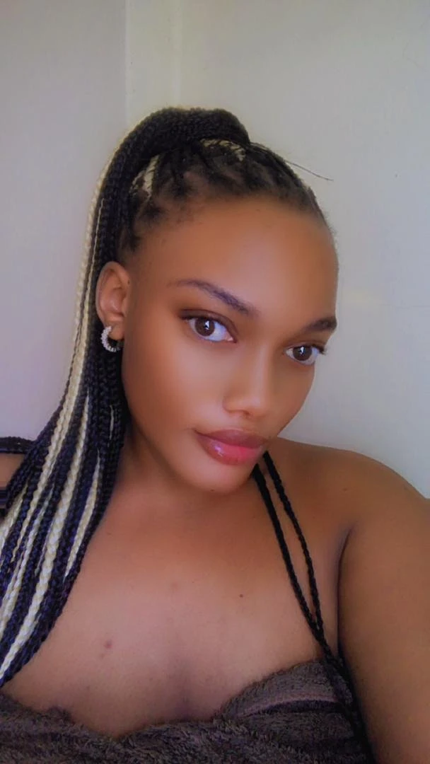 Rubby New Arrival in Lohegaon – Ugandan escort in Pune — 3 / 5