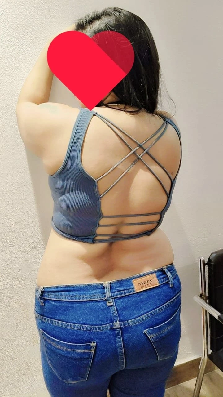Sana Real Meet & Cam – Indian escort in New Delhi — 7 / 9