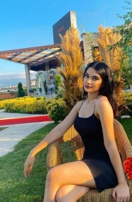 Independent Girl Madhapur Calls Girls – Indian escort in Hyderabad — 1 / 3
