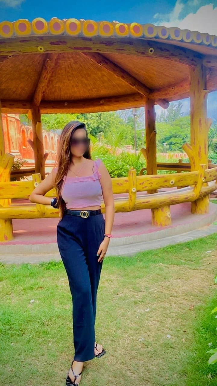 Miss. Rushi – Indian escort in Mumbai — 2 / 3