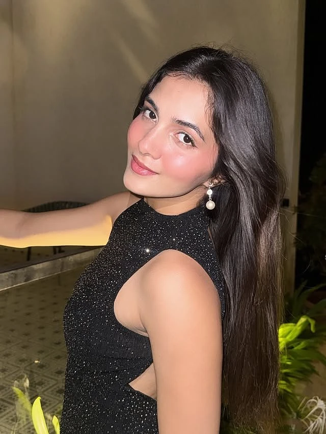 Ananya – Indian escort in Hyderabad — 8 / 9
