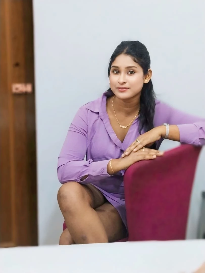 Simron Kour Escort Services – Indian escort agency in Kolkata — 3 / 11