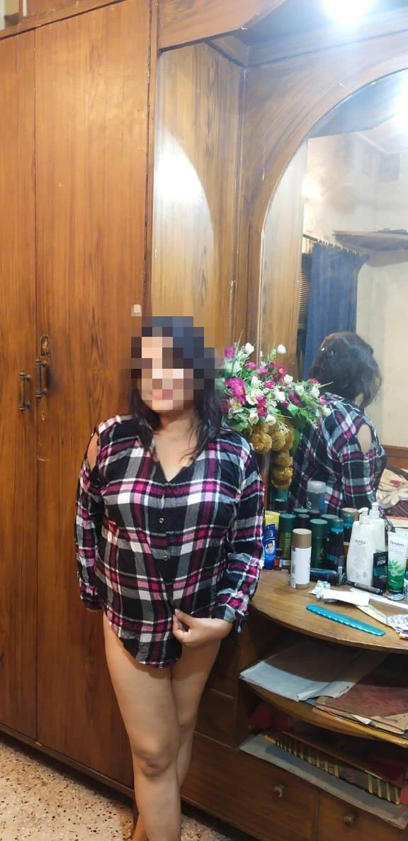 REAL MEET CAM SHOW 9,9,0,3,9,7,3,5,9,1 – Indian escort in Kolkata — 5 / 7