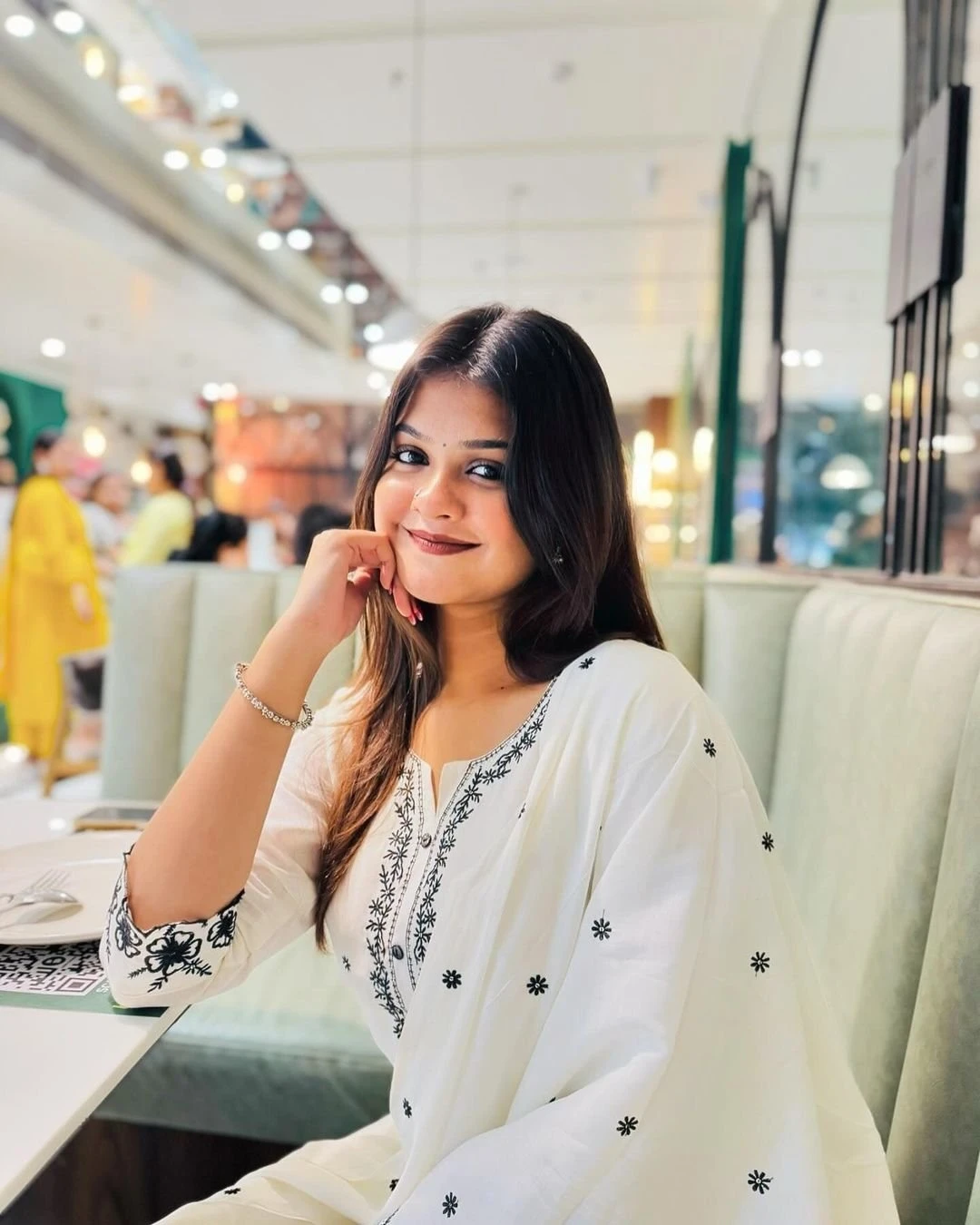 MYSELF SERVICE SONIYA DAS – Indian escort in Kolkata — 2 / 7