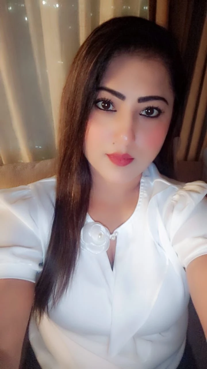 Soniya Roy – Indian escort in Hyderabad — 7 / 8