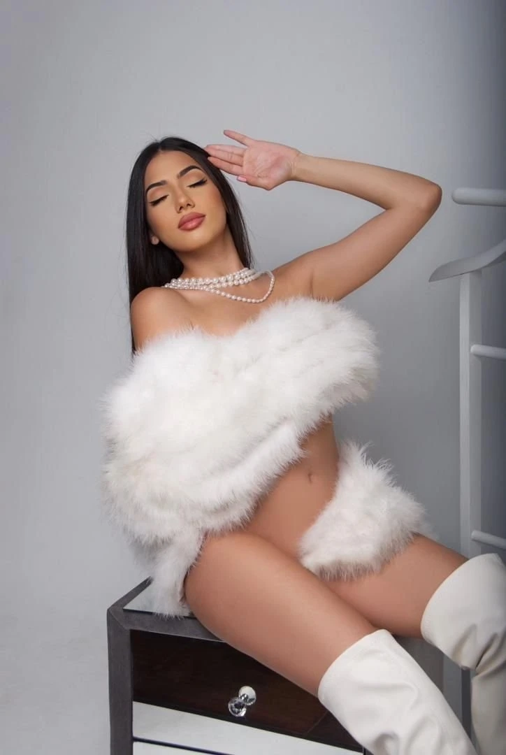 Holly – Brazilian escort in Beirut — 4 / 8