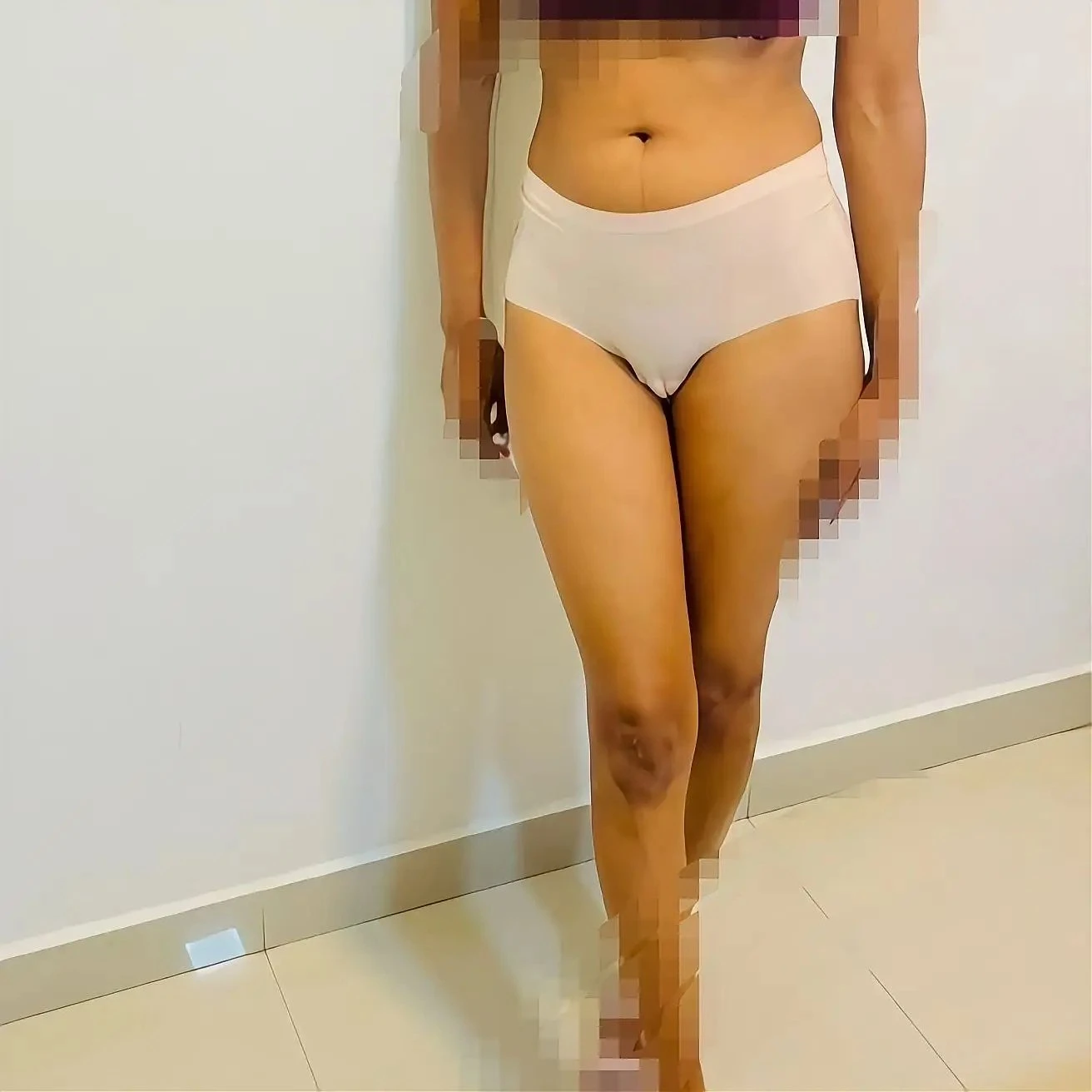 Slim Light Weight Girl – Sri Lankan escort in Colombo — 7 / 9