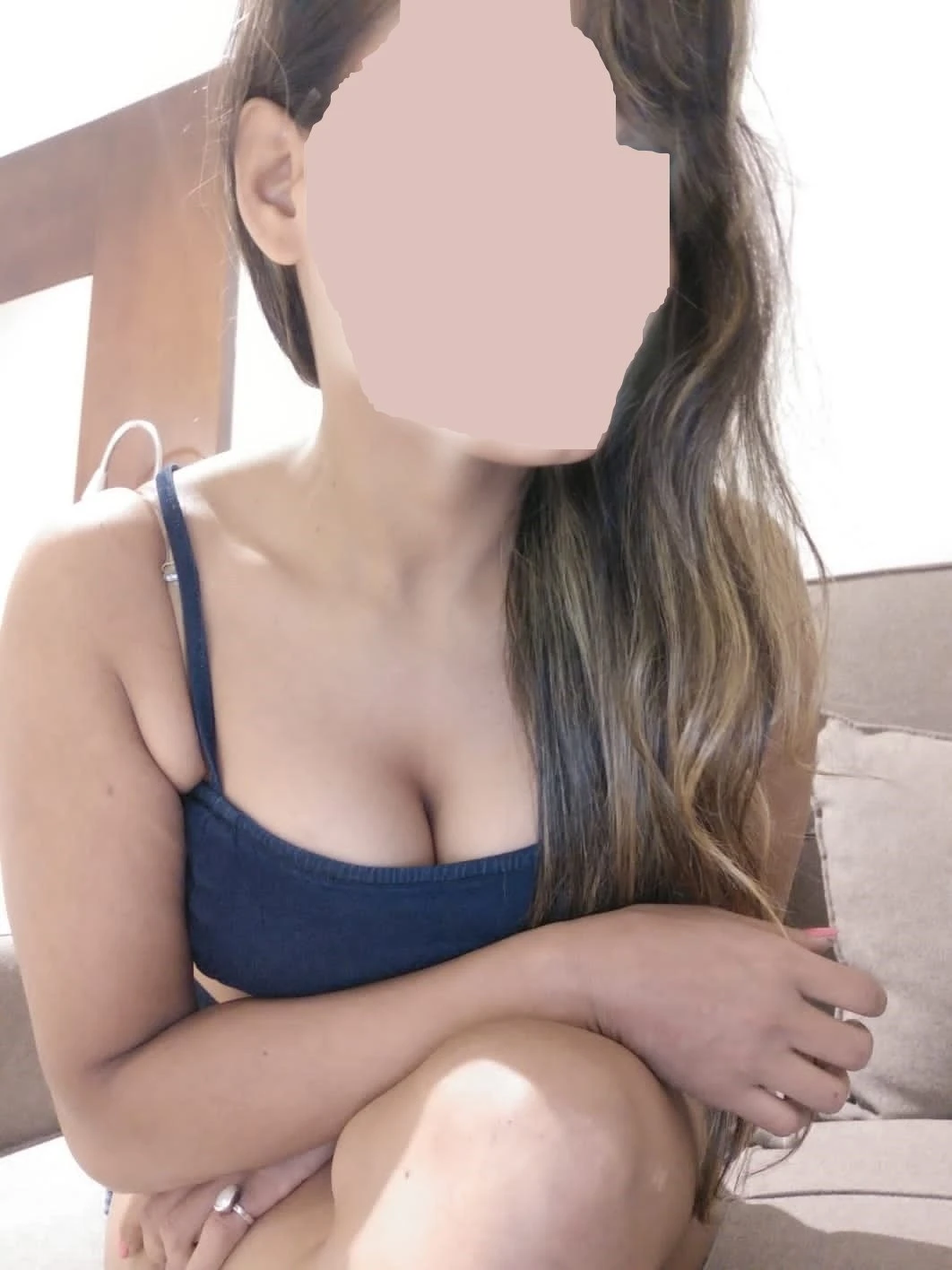 Niharika Cash Real Meet Independent Girl – Indian escort in Mumbai — 2 / 9
