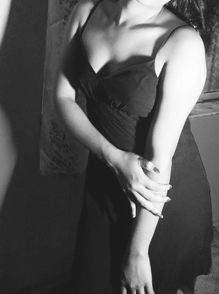 Neha – Indian escort in Navi Mumbai — 3 / 6