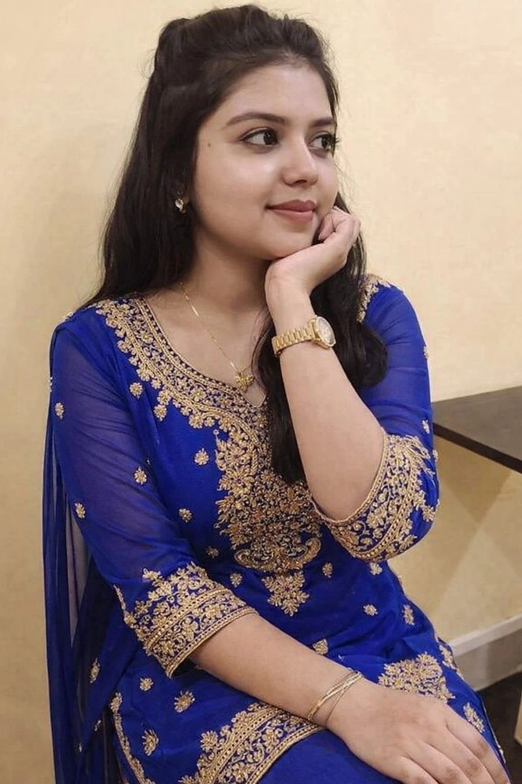 Neha – escort in Pune — 2 / 3