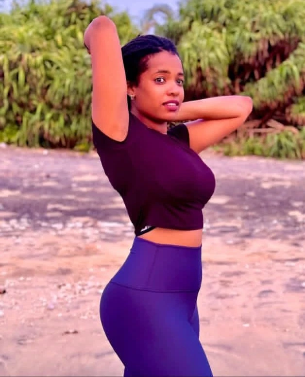 Catyy – South African escort in Beirut — 3 / 4