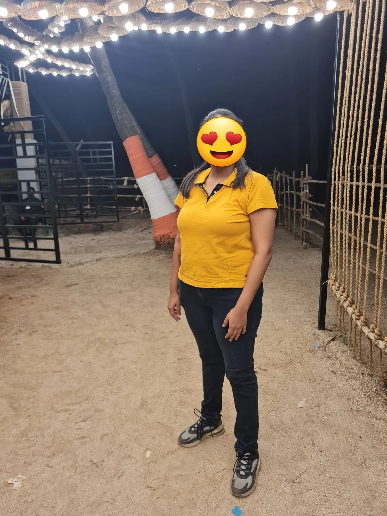 Komal Maharashrian,Genuine Paid Meet – Indian escort in Mumbai — 4 / 7