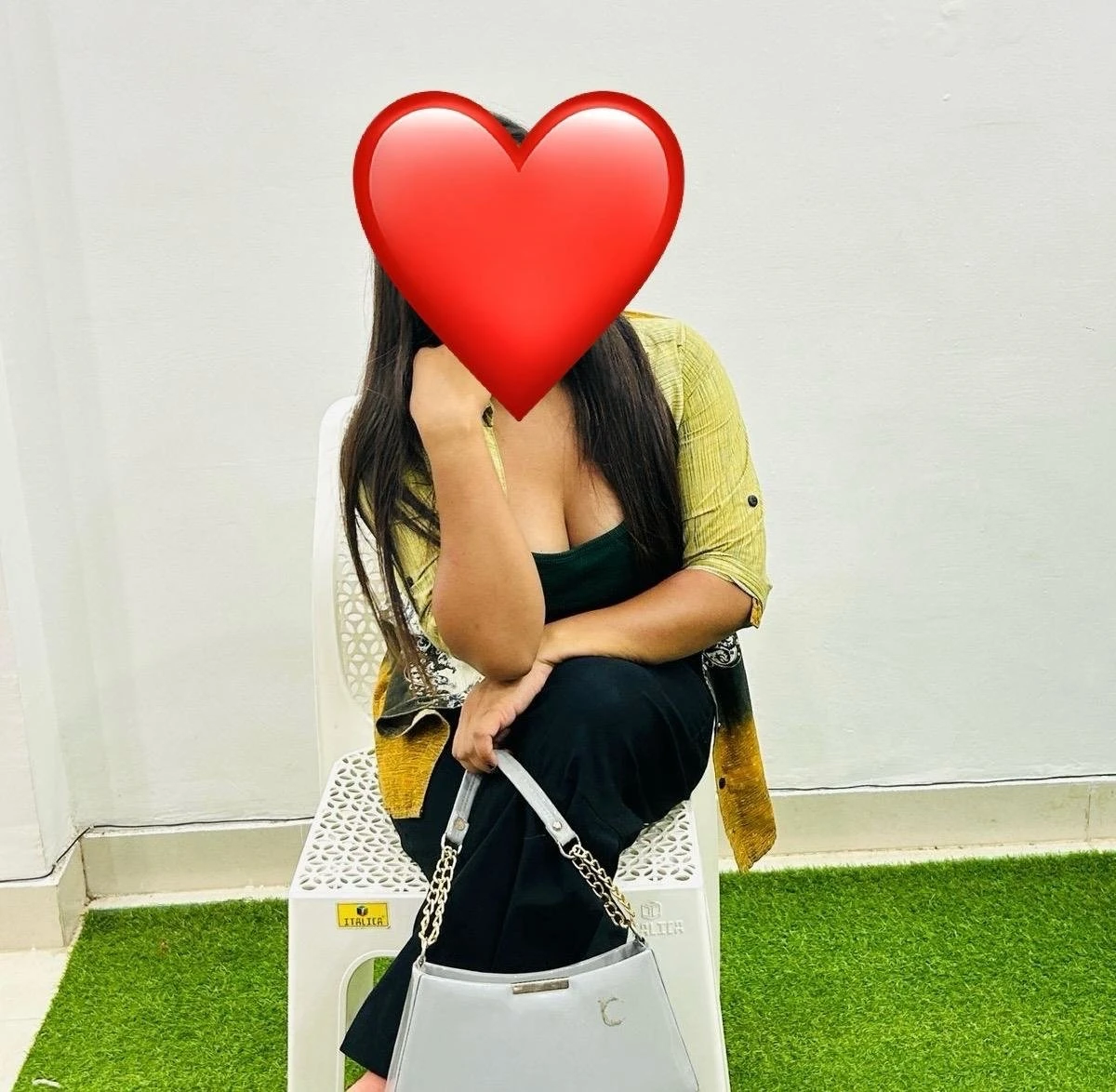 VERONICA OBEROI – Indian escort in Hyderabad — 2 / 8