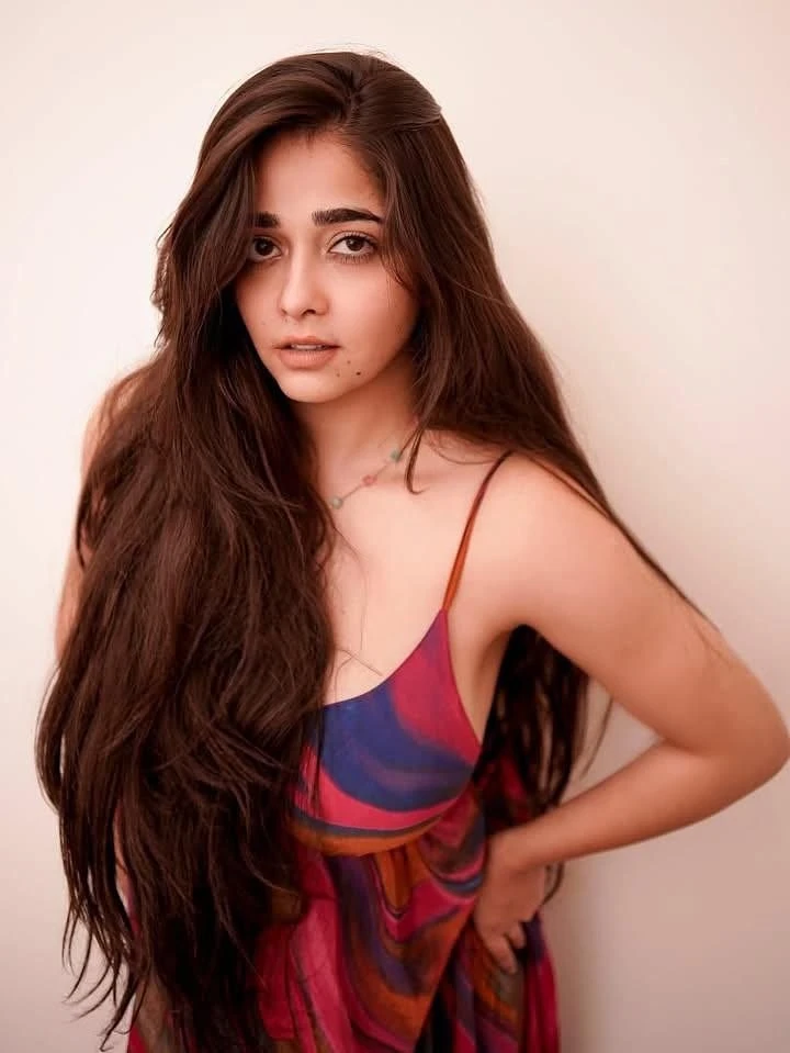 Divya – Indian escort in Malta — 3 / 4