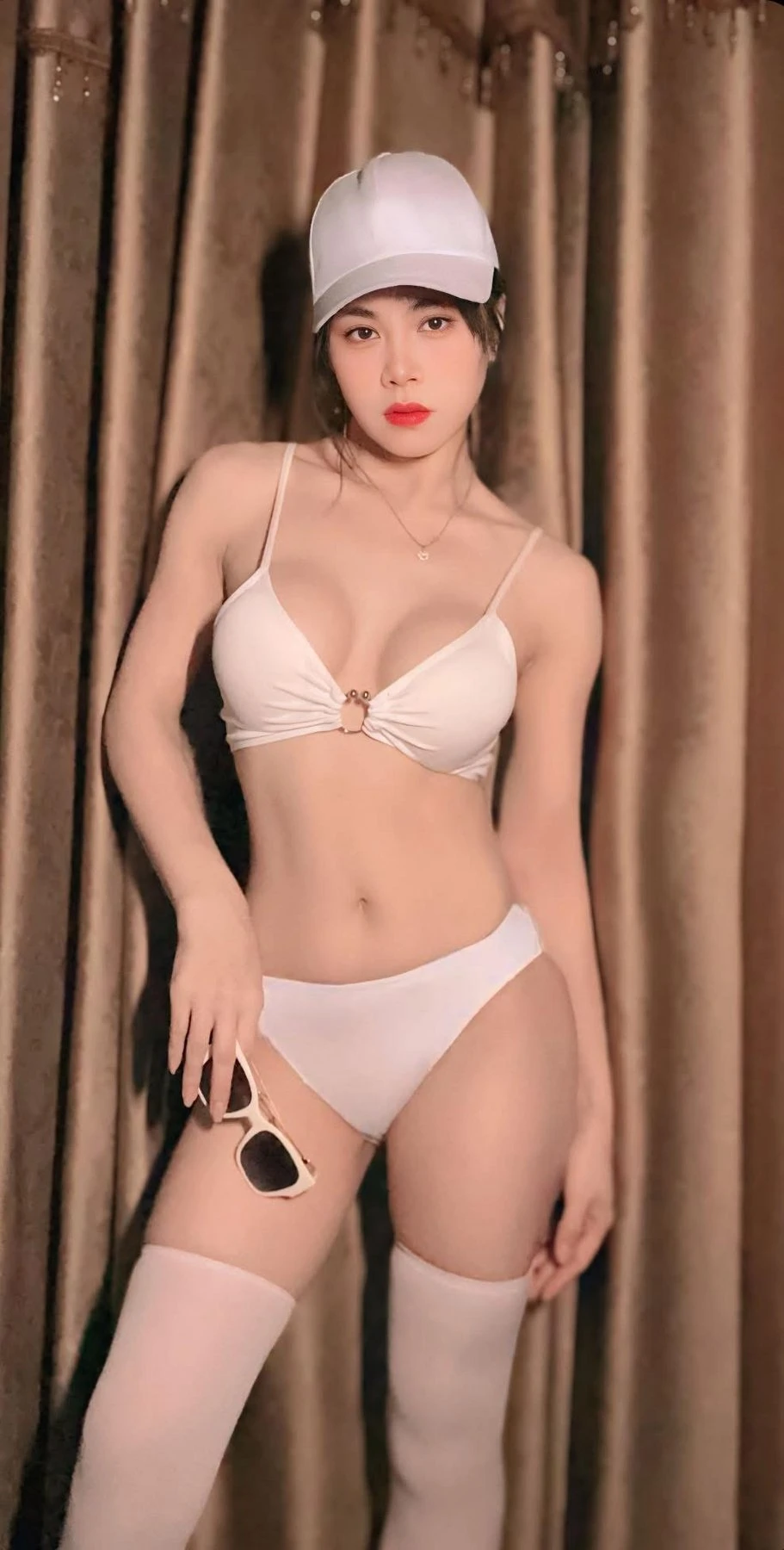 Alisa – Vietnamese escort in Colombo — 2 / 9