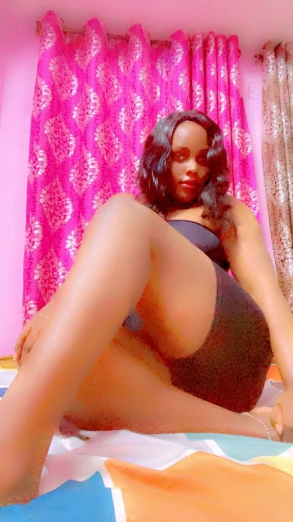 Karry – South African escort in Hyderabad — 10 / 11