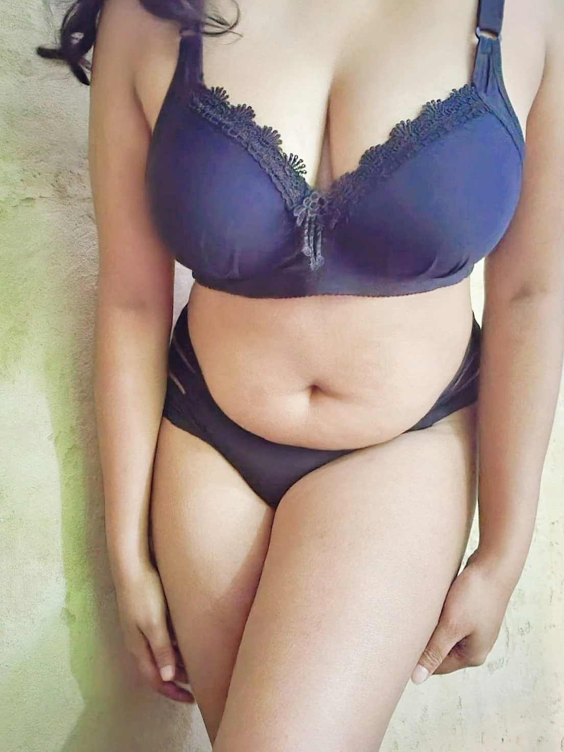 RedRose LiveCam Show/Femdom show – Sri Lankan escort in Colombo — 20 / 24