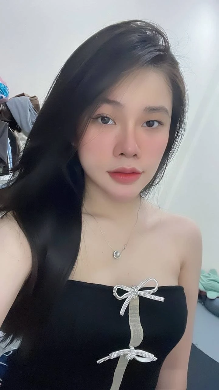 HANA – Vietnamese escort in Ho Chi Minh City — 10 / 15