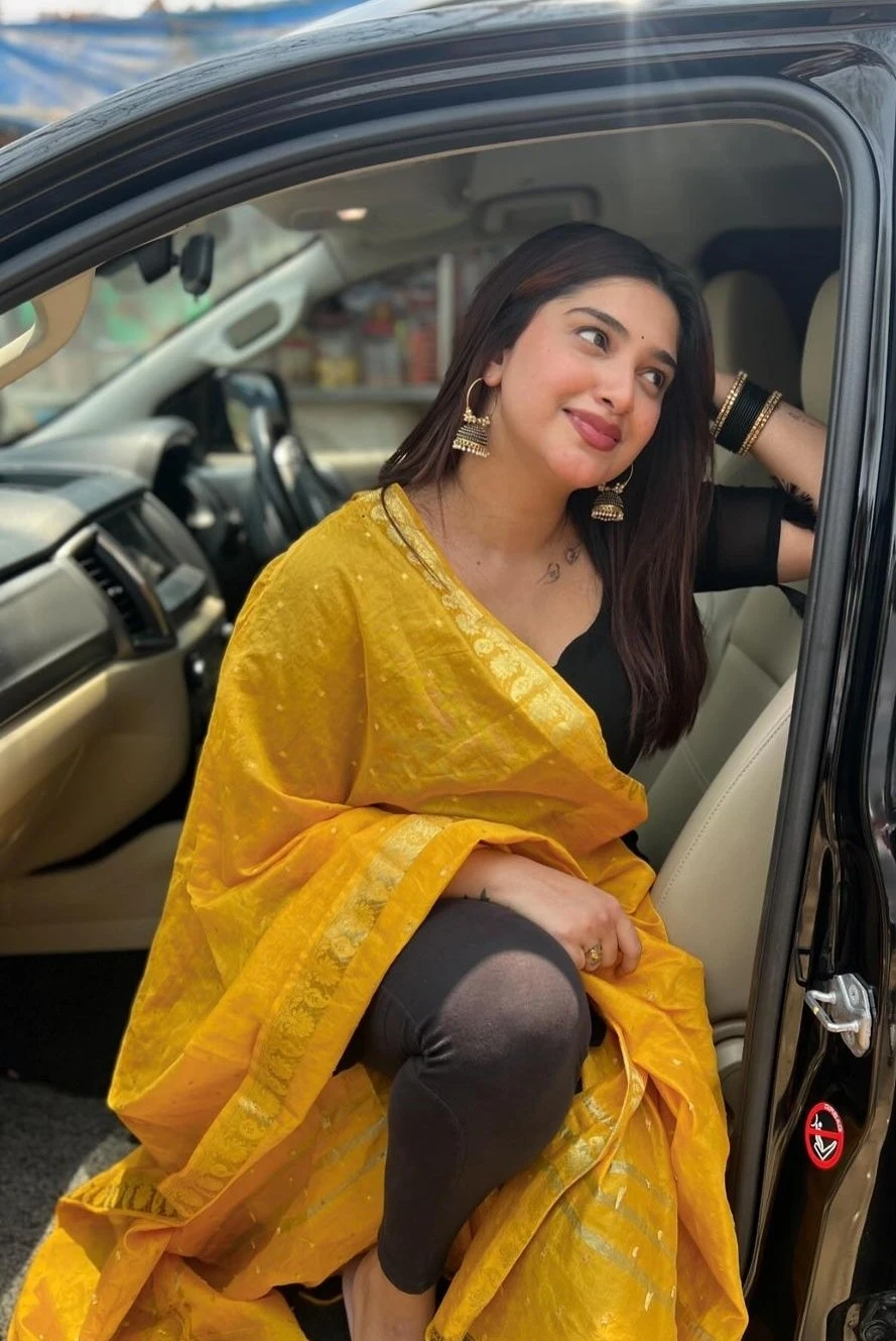 Independent Joshn Cam Show and Reel Meet – Indian escort in Noida — 2 / 4