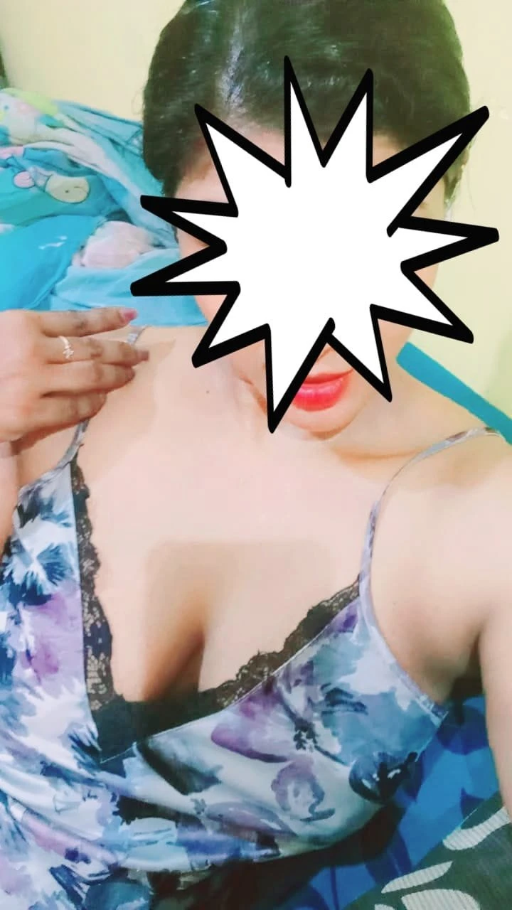 Saranya – Sri Lankan escort in Colombo — 3 / 4