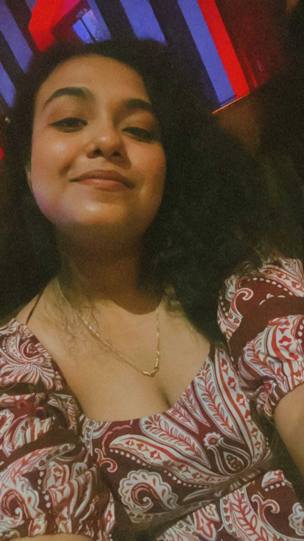 Curly Waves – Indian escort in Kolkata, Escort, Kolkata