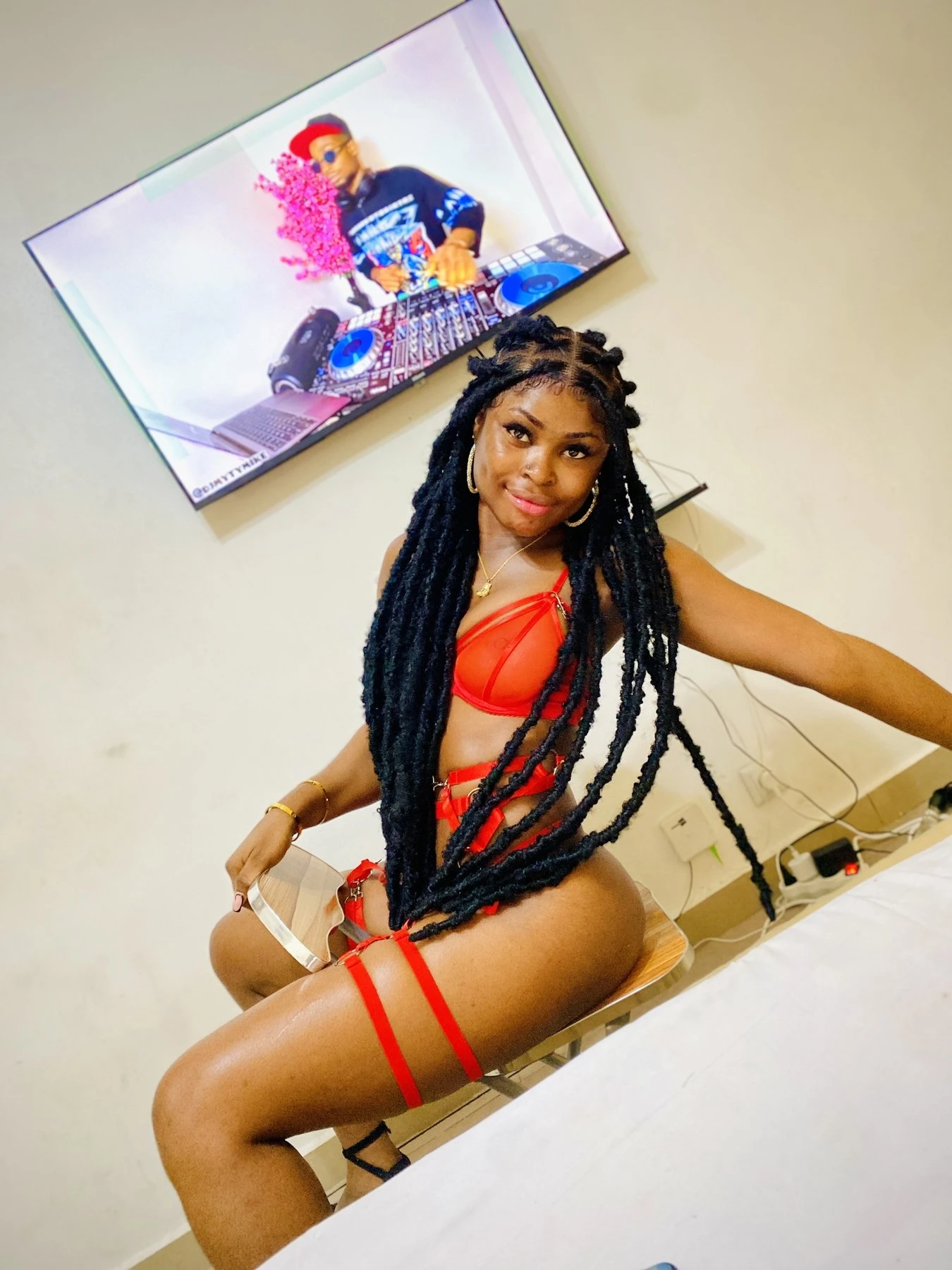 Nina Baby – Tanzanian escort in Abidjan — 3 / 6